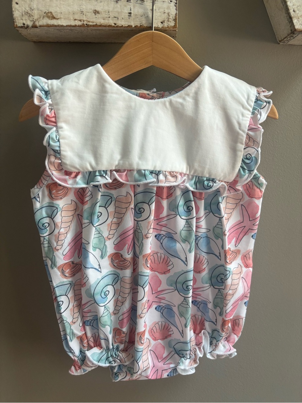 NWOT Josie Bee Clothing Co. Seashell Print Bubble Romper with Ruffled Collar 18M